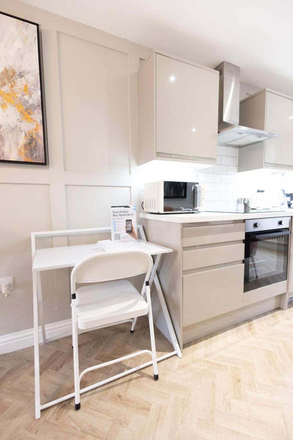 Harper Luxe Serviced Apartments دونْسْتابل المظهر الخارجي الصورة
